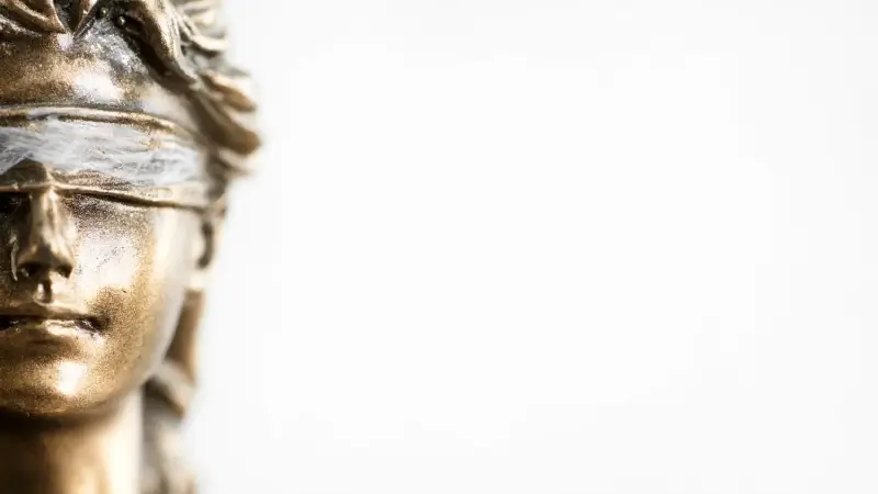 Reklama adwokatów w mediach tradycyjnych i online